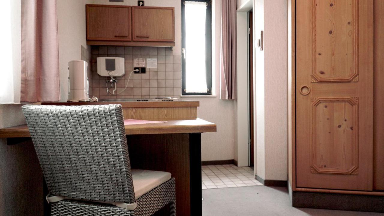 In & Out Boardinghaus Apartment Stolberg  Ngoại thất bức ảnh